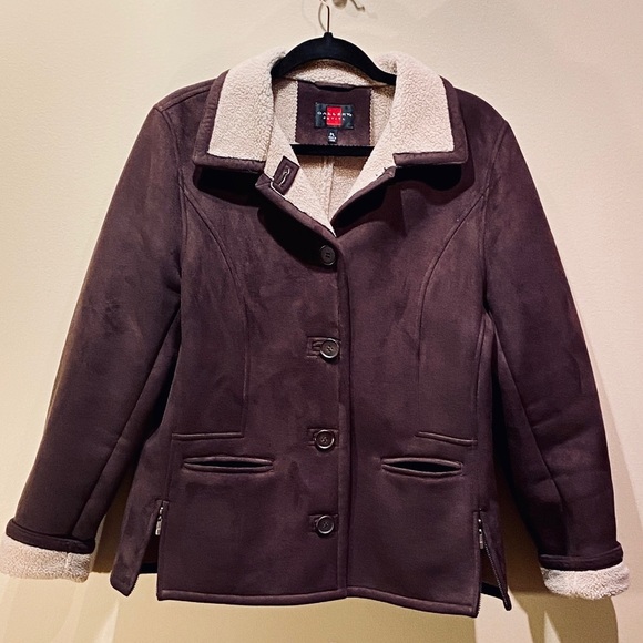 Gallery Petite Jackets & Blazers - 🌟HP🌟Like New! Faux Shearling Jacket Petite PL